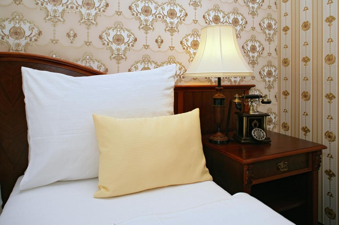 Hotel Mertin Хомутов Екстериор снимка
